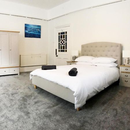Summer Breeze. 3-Bed Apartment Close To The Beach Bournemouth Exteriör bild