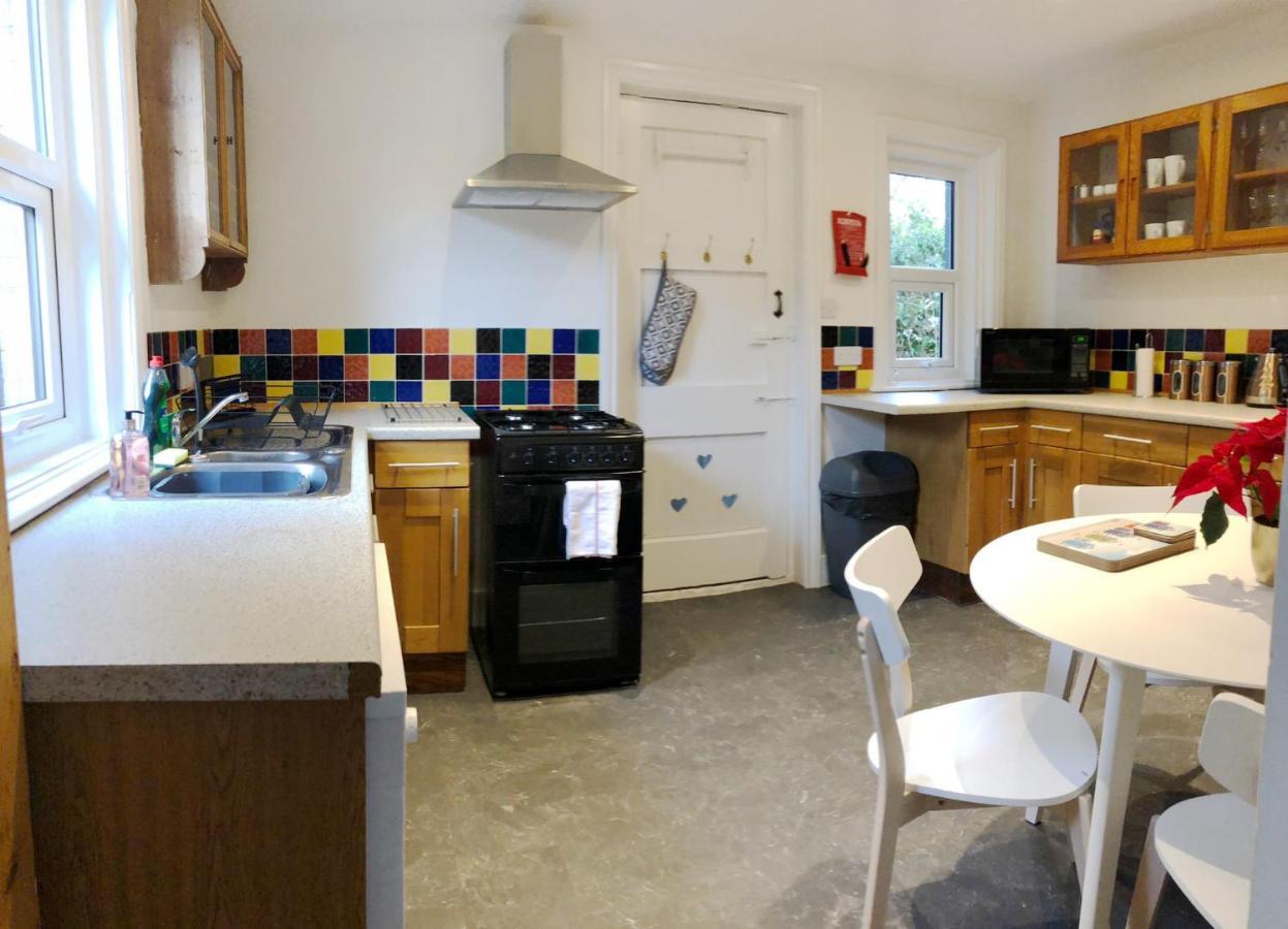 Summer Breeze. 3-Bed Apartment Close To The Beach Bournemouth Exteriör bild