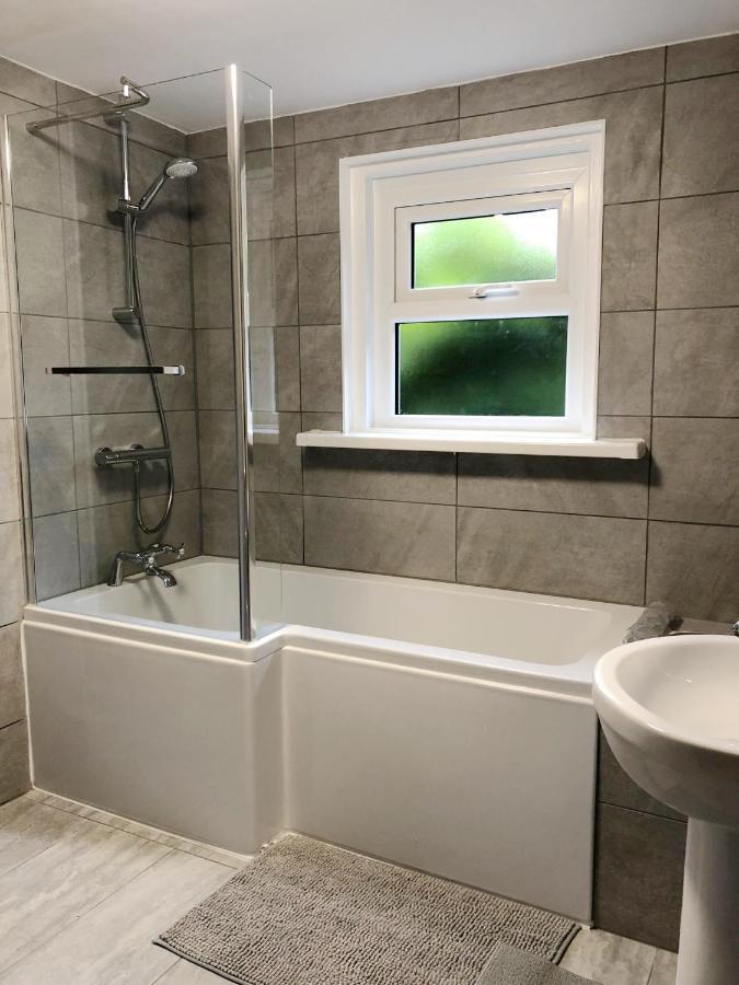 Summer Breeze. 3-Bed Apartment Close To The Beach Bournemouth Exteriör bild