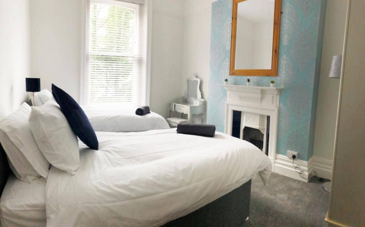 Summer Breeze. 3-Bed Apartment Close To The Beach Bournemouth Exteriör bild